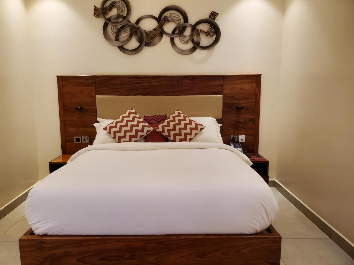 Millennium Terrace Hotel 坎帕拉 外观 照片